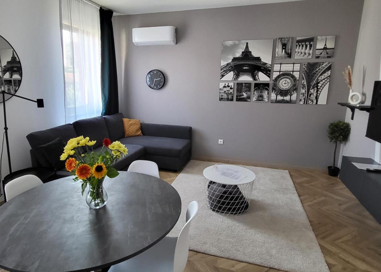 Dotis Apartman Tata Exteriér fotografie