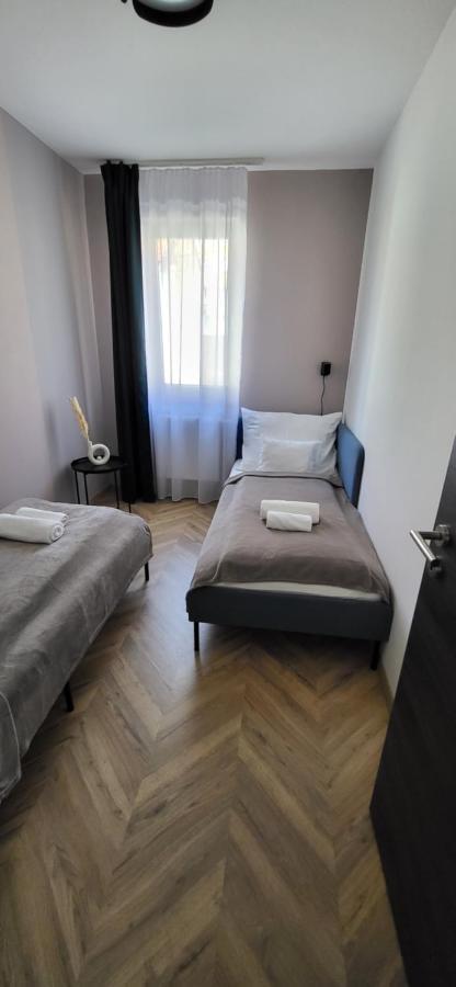 Dotis Apartman Tata Exteriér fotografie